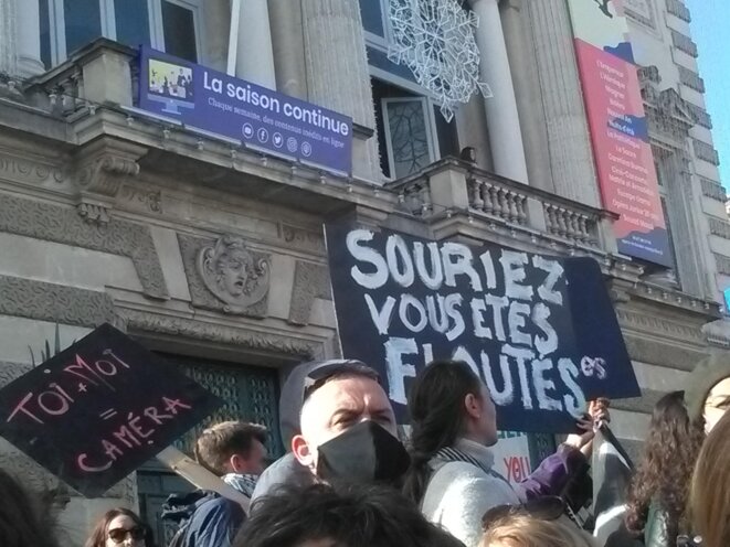 Montpellier samedi 21 Novembre devant le théatre © Perso Montpellier samedi 21 Novembre devant le théatre © Perso