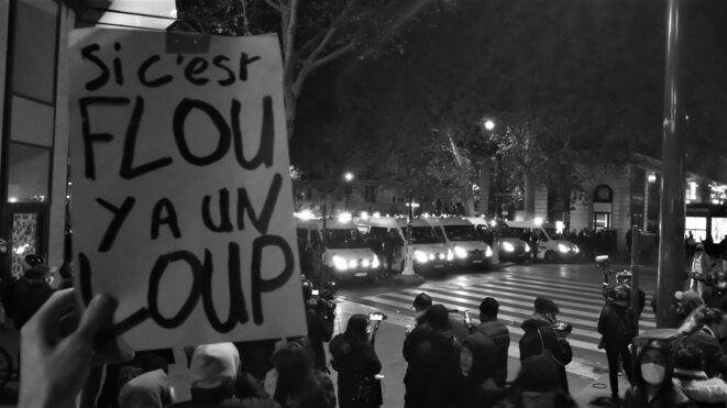 Rassemblement en soutien aux exilé.e.s place de la République © Emile Rabreau Rassemblement en soutien aux exilé.e.s place de la République © Emile Rabreau