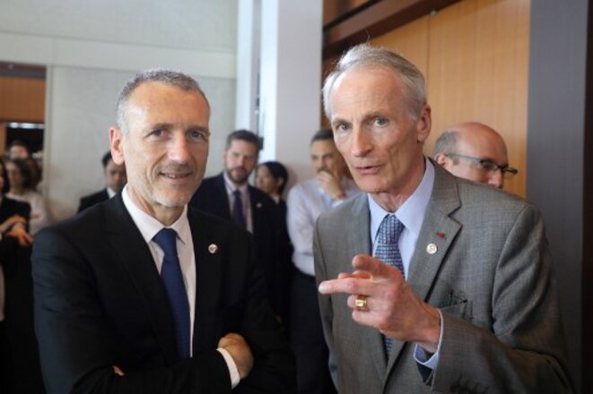 Emmanuel Faber (Danone) et Jean-Dominique Senard (Renault), promoteurs de "l'entreprise à mission" dans le cadre de la loi Pacte, en juin 2019. © Ludovic Marin / AFP