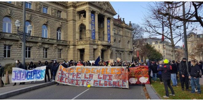 manif-stras-1
