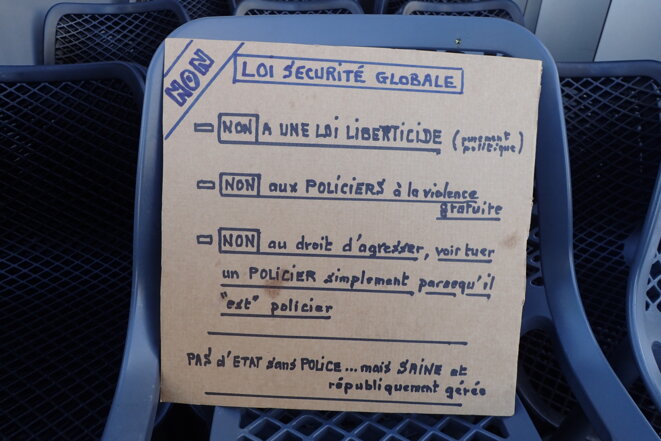 Pas d'État sans police mais saine et républiquement gérée - Non à la loi SG © AB Pas d'État sans police mais saine et républiquement gérée - Non à la loi SG © AB