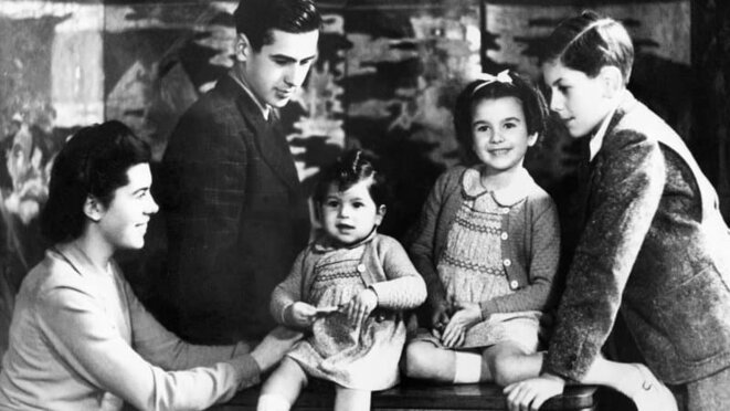 Valéry Giscard d'Estaing avec ses soeurs et son frère. © BFM Tv Valéry Giscard d'Estaing avec ses soeurs et son frère. © BFM Tv