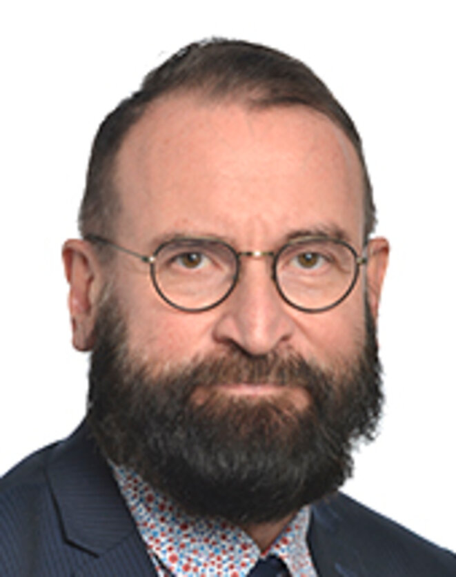József SZÁJER © page d'accueil des Députés du Parlement Européen https://www.europarl.europa.eu/meps/fr/23821/JOZSEF_SZAJER/home József SZÁJER © page d'accueil des Députés du Parlement Européen https://www.europarl.europa.eu/meps/fr/23821/JOZSEF_SZAJER/home