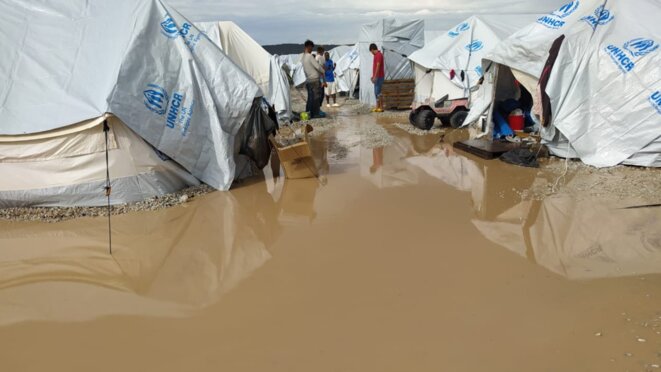 Nouveau camp militaire de Lesbos © Réfugié du camp