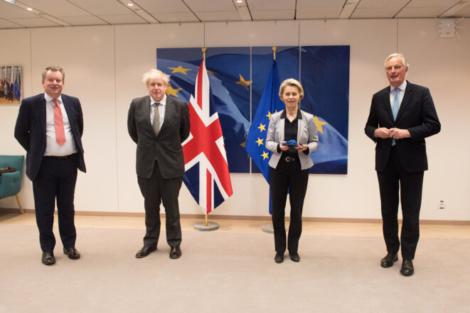 De gauche à droite : David Frost, Boris Johnson, Ursula von der Leyen, Michel Barnier. Bruxelles - CE/Berlaymont - 10/12/2020 © Co-opérateurs: Photographe: Etienne Ansotte Union européenne, 2020 Source: EC - Service audiovisuel De gauche à droite : David Frost, Boris Johnson, Ursula von der Leyen, Michel Barnier. Bruxelles - CE/Berlaymont - 10/12/2020 © Co-opérateurs: Photographe: Etienne Ansotte Union européenne, 2020 Source: EC - Service audiovisuel