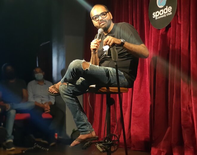 Kunal Kamra, ennemi comique numéro 1 du pays, en tournée dans la ville de Pune. © CB Kunal Kamra, ennemi comique numéro 1 du pays, en tournée dans la ville de Pune. © CB