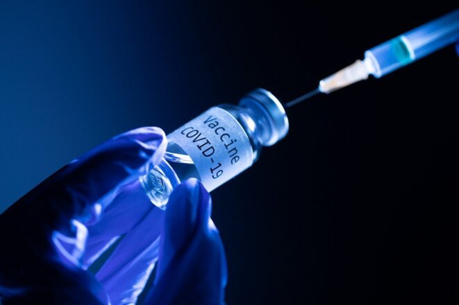 Covid-19 vaccines are competing in Europe in a multi-billion euro market. © AFP