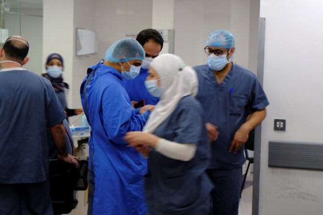 Aux urgences de l'hôpital Rafic-Hariri de Beyrouth. © Justine Babin