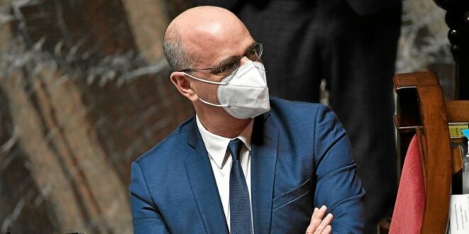 Ecoles  non fermées ? Irresponsable !