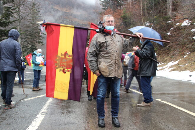 Daniel et son drapeau républicain espagnol. © ER
