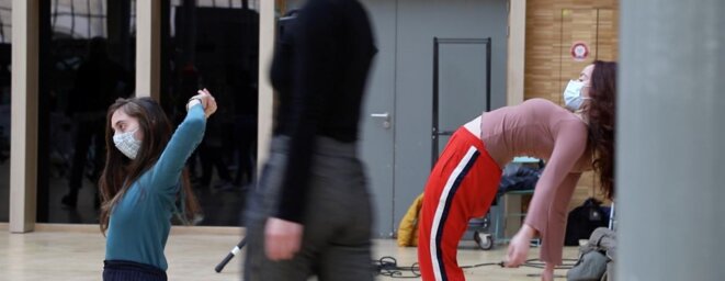 Yves-Noël Genod, Sur le Carreau, répétitions, Le Carreau du Temple, Paris, 2021 © Photo : César Veyssié Yves-Noël Genod, Sur le Carreau, répétitions, Le Carreau du Temple, Paris, 2021 © Photo : César Veyssié