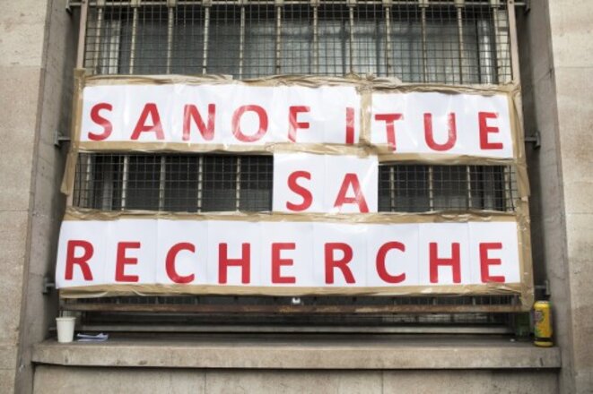 Une manifestation de salariés de Sanofi, le 23 janvier, à Paris. © Fiora Garenzi /  Hans Lucas via AFP