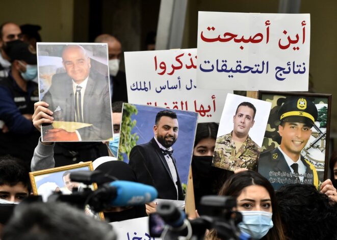 Manifestation de des proches des victimes de l’explosion du port à Beyrouth le 4 février. © Houssam Shbaro/ANADOLU/AFP Manifestation de des proches des victimes de l’explosion du port à Beyrouth le 4 février. © Houssam Shbaro/ANADOLU/AFP