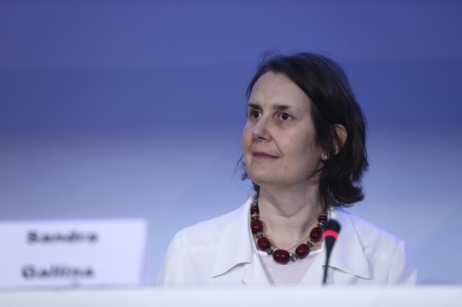 L'Italienne Sandra Gallina, co-négociatrice en chef des contrats avec les laboratoires, ici lors d'une conférence en Turquie en 2016  © Gokhan Balci - AFP / Anadolu Agency.
