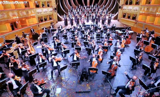 martiens-debarquent-la-fenice-1-1-21-0