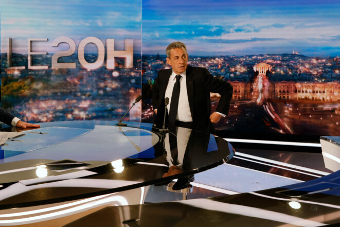 Nicolas Sarkozy, le 3 mars 2021, prenant place avant le « 20 Heures » de TF1. © Ludovic MARIN / AFP
