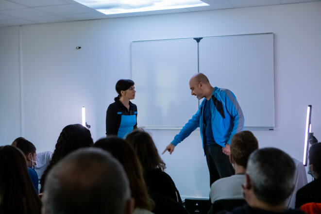 Se construire, Jana Klein, Stéphane Schoukroun, THEATRE DE LA POUDRERIE, Collège E. Gallois, Sevran 15 janvier 2021 © Fred Chapotat Se construire, Jana Klein, Stéphane Schoukroun, THEATRE DE LA POUDRERIE, Collège E. Gallois, Sevran 15 janvier 2021 © Fred Chapotat