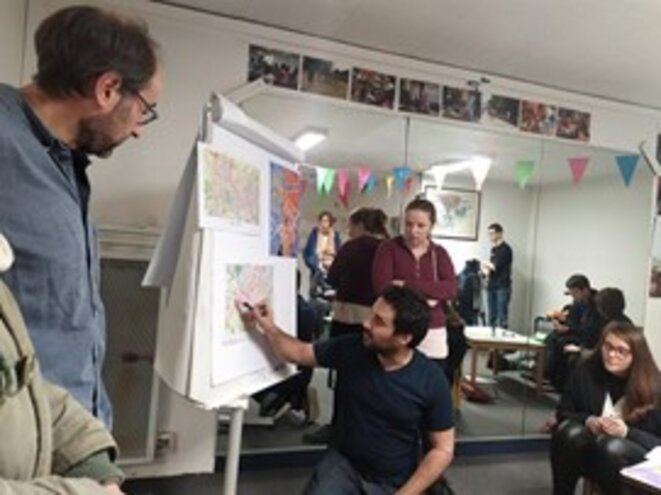 Atelier de cartographie sociale organisée par le LISRA dans la cadre du festival de pédagogie sociale de l’association Intermèdes (2019-Chilly Mazarin) © Hugues bazin Atelier de cartographie sociale organisée par le LISRA dans la cadre du festival de pédagogie sociale de l’association Intermèdes (2019-Chilly Mazarin) © Hugues bazin