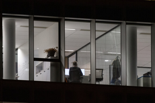 Télétravail et « flex office » permettent d'optimiser la gestion des surfaces dans les entreprises. © Amaury Cornu / Hans Lucas / Hans Lucas via AFP Télétravail et « flex office » permettent d'optimiser la gestion des surfaces dans les entreprises. © Amaury Cornu / Hans Lucas / Hans Lucas via AFP