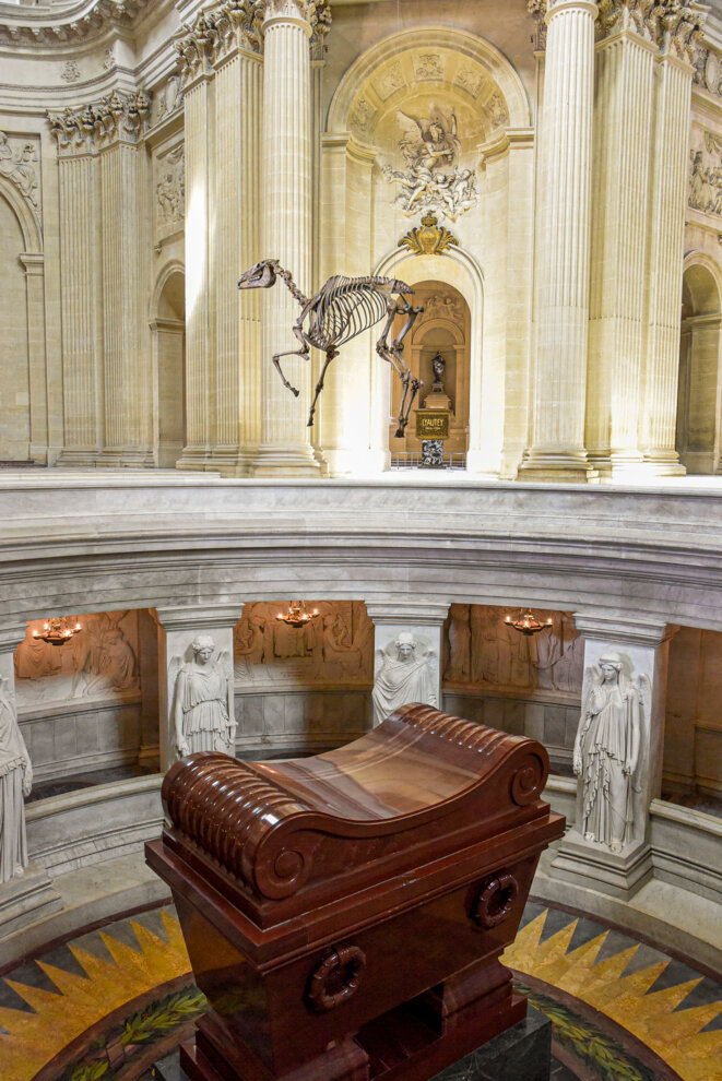 Pascal Convert -Memento Marengo - Désarticulation et reconstitution à partir du scan 3D du squelette du cheval «Marengo» conservé au National Army Museum à Londres Pascal Convert -Memento Marengo - Désarticulation et reconstitution à partir du scan 3D du squelette du cheval «Marengo» conservé au National Army Museum à Londres