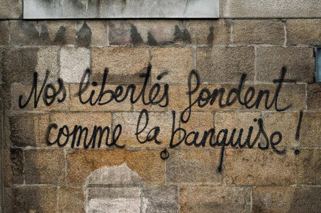 Nos libertés fondent comme la banquise © inconnu Nos libertés fondent comme la banquise © inconnu