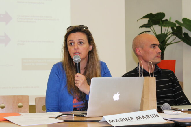 Marine Martin se bat depuis 2011 pour faire reconnaître la dangerosité du valproate de sodium pendant la grossesse. En 2011, elle a créé l'APESAC pour porter ce combat et aider les victimes. Marine Martin se bat depuis 2011 pour faire reconnaître la dangerosité du valproate de sodium pendant la grossesse. En 2011, elle a créé l'APESAC pour porter ce combat et aider les victimes.