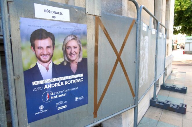 Affiche de campagne à Valence (Drôme), le 31 mai. © Nicolas Guyonnet / Hans Lucas via AFP Affiche de campagne à Valence (Drôme), le 31 mai. © Nicolas Guyonnet / Hans Lucas via AFP