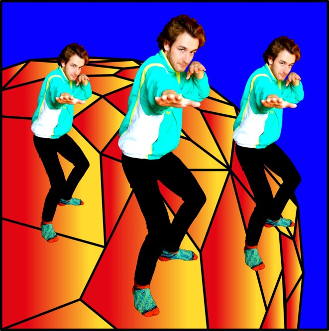 Roland Cristal, un goût certain aussi bien en matière de techno que dans le choix de ses chaussettes © Roland Cristal Roland Cristal, un goût certain aussi bien en matière de techno que dans le choix de ses chaussettes © Roland Cristal