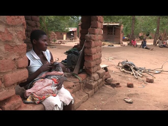 Les hyènes du Malawi: des hommes payés pour violer sous couvert de tradition