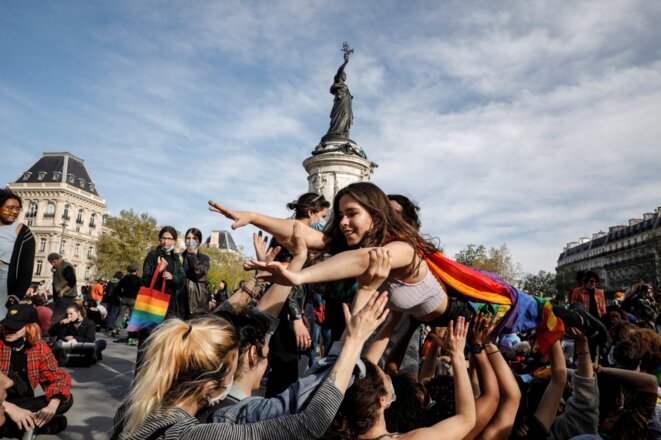 A ‘lesbian march’ rally at the Place de la République in central Paris calling for access for all women to assisted reproductive technology (ART), April 25th 2021. © GEOFFROY VAN DER HASSELT / AFP
