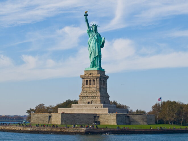 L'expert allemand Volker Heins suggère à l'Europe d'ériger devant la Sicile une statue de la Liberté comme celle qui accueillait à New York les migrants en quête d'une vie meilleure. © Wikipedia L'expert allemand Volker Heins suggère à l'Europe d'ériger devant la Sicile une statue de la Liberté comme celle qui accueillait à New York les migrants en quête d'une vie meilleure. © Wikipedia