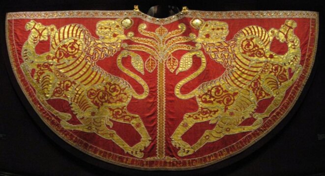 Manteau de sacre de Roger II Manteau de sacre de Roger II