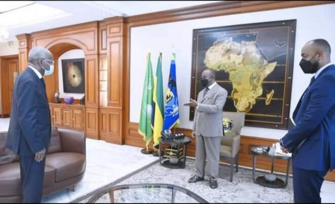 09 juin 2021 | OPPOSITION | POROSITE IMMORALE AVEC ALI BONGO & CIE : L’AMBIGUÏTÉ JEAN EYEGHE NDONG/ – JEAN EYEGHE NDONG (à gauche) NOUREDDINBONGO VALENTIND (à droite) – ALI BONGO (au centre) /BNEWS 09 juin 2021 | OPPOSITION | POROSITE IMMORALE AVEC ALI BONGO & CIE : L’AMBIGUÏTÉ JEAN EYEGHE NDONG/ – JEAN EYEGHE NDONG (à gauche) NOUREDDINBONGO VALENTIND (à droite) – ALI BONGO (au centre) /BNEWS