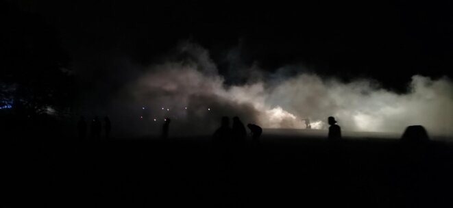 Les nuages de gaz lacrymogène, près de Redon (Ille-et-Vilaine), 19 juin 2021. © DR Les nuages de gaz lacrymogène, près de Redon (Ille-et-Vilaine), 19 juin 2021. © DR