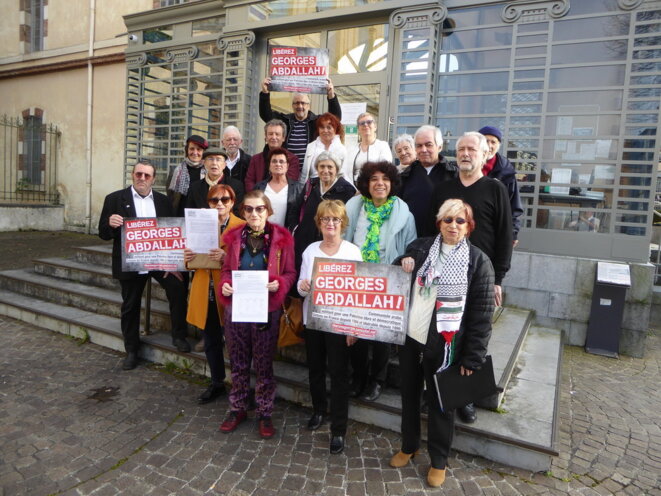 La chorale Résistances chante la Complainte d'Abdallah en février 2020 à Tarbes La chorale Résistances chante la Complainte d'Abdallah en février 2020 à Tarbes