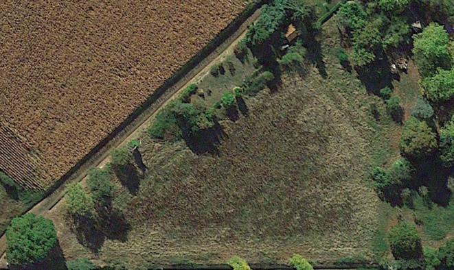 La parcelle qui sera restaurée et reboisée pour le projet des bois-jardins de l'Invisible à Lahitte-Toupière La parcelle qui sera restaurée et reboisée pour le projet des bois-jardins de l'Invisible à Lahitte-Toupière