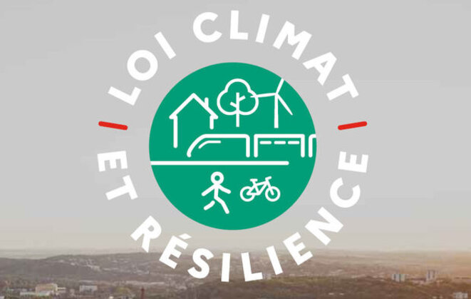 Lo logo de la loi ronflante dite "climat et résilience" avec l'arbre absent des textes de loi alors que la France ne cesse d'être épinglée pour l'insuffisance de ses efforts. Lo logo de la loi ronflante dite "climat et résilience" avec l'arbre absent des textes de loi alors que la France ne cesse d'être épinglée pour l'insuffisance de ses efforts.