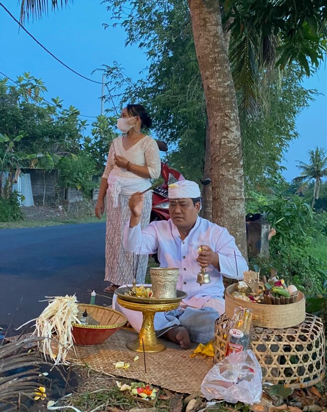 JUSTE UNE IMAGE DE BALI (11) : LES DEUX FONT LA PAIRE