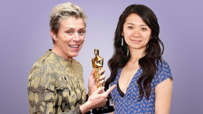 Frances Mc Dormand, Chloé Zhao et leur statuette © The Times Frances Mc Dormand, Chloé Zhao et leur statuette © The Times