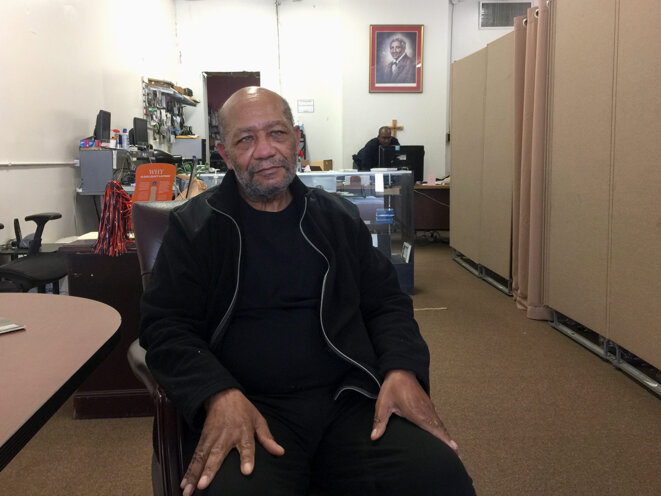 Natif de Tuskegee, Anthony Lee a fini par se faire vacciner : « J’ai vu une jeune femme noire qui a participé à son développement en parler. Ça m'a convaincu. » © AB Natif de Tuskegee, Anthony Lee a fini par se faire vacciner : « J’ai vu une jeune femme noire qui a participé à son développement en parler. Ça m'a convaincu. » © AB