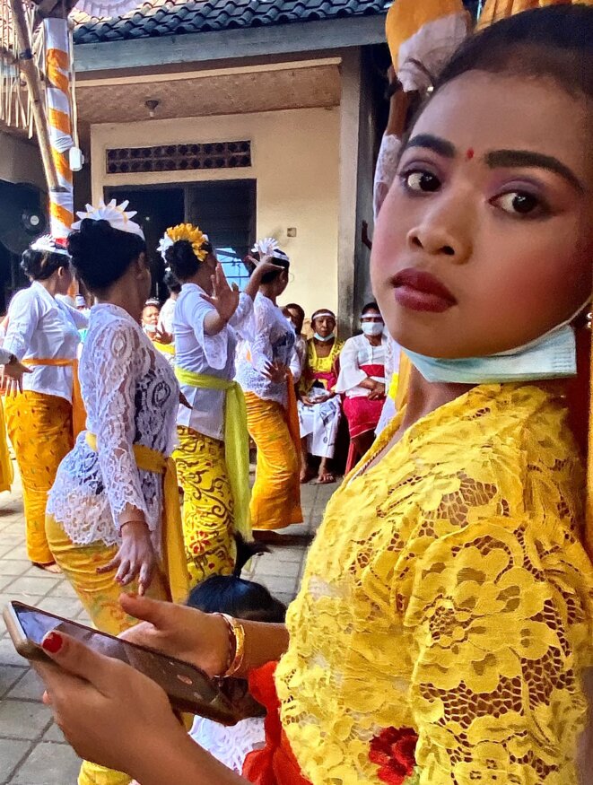 JUSTE UNE IMAGE DE BALI (20) : L'ADAT, JUSQU'A QUAND?