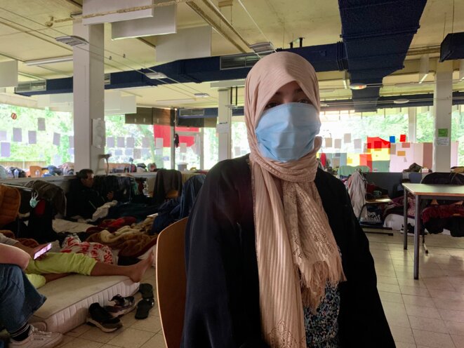 Hasna, diplômée en géographie, fait partie des sans-papiers en grève de la faim à l’ULB. © NB