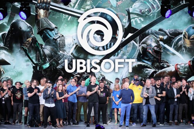 Le PDG d'Ubisoft Yves Guillemot et des salariés, sur scène à Los Angeles, à la conférence professionnelle E3, le 11 juin 2018. © Christian Petersen / Getty Images / AFP Le PDG d'Ubisoft Yves Guillemot et des salariés, sur scène à Los Angeles, à la conférence professionnelle E3, le 11 juin 2018. © Christian Petersen / Getty Images / AFP