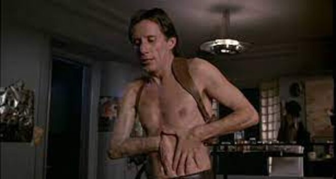 Ben, où est passé ce satané briquet ? © Cronenberg Ben, où est passé ce satané briquet ? © Cronenberg