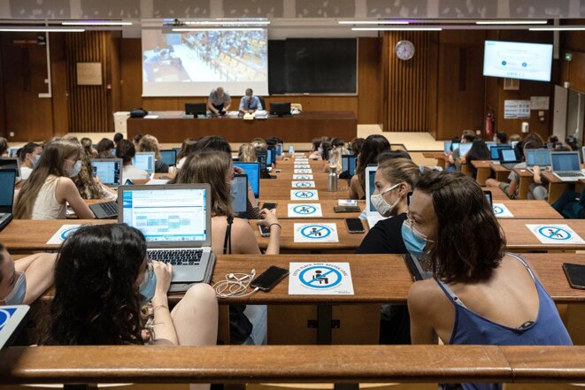 Lors de la rentrée universitaire de septembre 2020 sur le campus de Pessac de l’université de Bordeaux Montesquieu. © Photo Valentino Belloni / Hans Lucas via AFP Lors de la rentrée universitaire de septembre 2020 sur le campus de Pessac de l’université de Bordeaux Montesquieu. © Photo Valentino Belloni / Hans Lucas via AFP