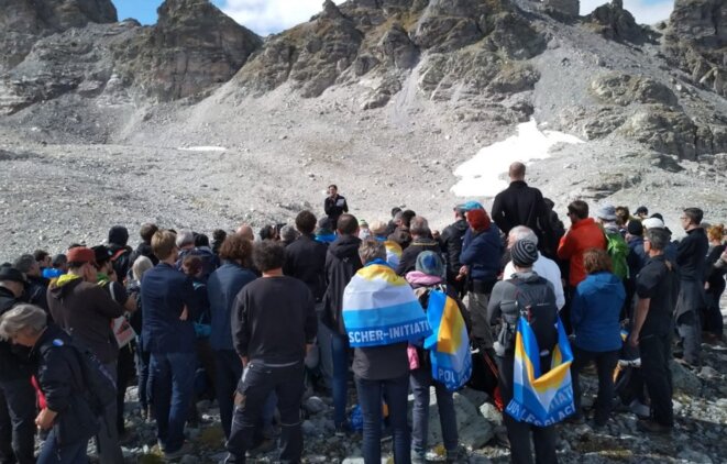Marche pour le glacier disparu Pizol Suisse septembre 2019 Marche pour le glacier disparu Pizol Suisse septembre 2019