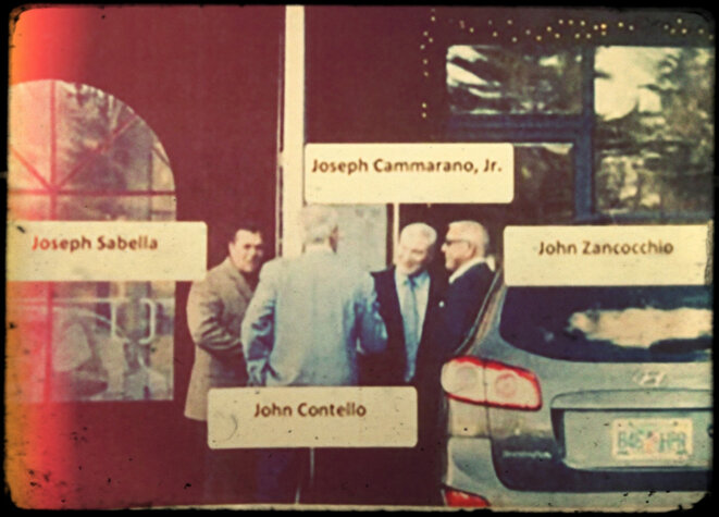 Photo de surveillance des chefs des cinq grandes familles de la mafia new-yorkaise, dont Joseph Cammarano, au centre. © Photo DR. Photo de surveillance des chefs des cinq grandes familles de la mafia new-yorkaise, dont Joseph Cammarano, au centre. © Photo DR.