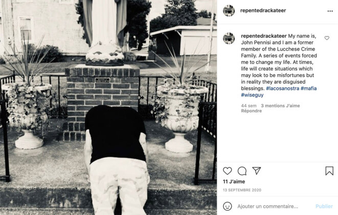 La photo de profil de John Pennisi sur Instagram, agenouillé, tête baissée, aux pieds de la Vierge Marie. © Capture d’écran Instagram La photo de profil de John Pennisi sur Instagram, agenouillé, tête baissée, aux pieds de la Vierge Marie. © Capture d’écran Instagram