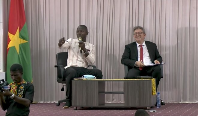 Jean-Luc Mélenchon à l'écoute des questions des étudiants de l’université Joseph Ki-Zerbo de Ouagadougou, après son exposé, le mercredi 21 juillet 2021 Jean-Luc Mélenchon à l'écoute des questions des étudiants de l’université Joseph Ki-Zerbo de Ouagadougou, après son exposé, le mercredi 21 juillet 2021