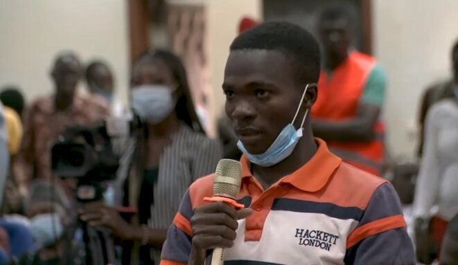 Daouda Elegodo s’interroge sur le fait que depuis la colonisation esclavagiste et l’indépendance gaullienne il n’y a pas eu un véritable changement de société Daouda Elegodo s’interroge sur le fait que depuis la colonisation esclavagiste et l’indépendance gaullienne il n’y a pas eu un véritable changement de société
